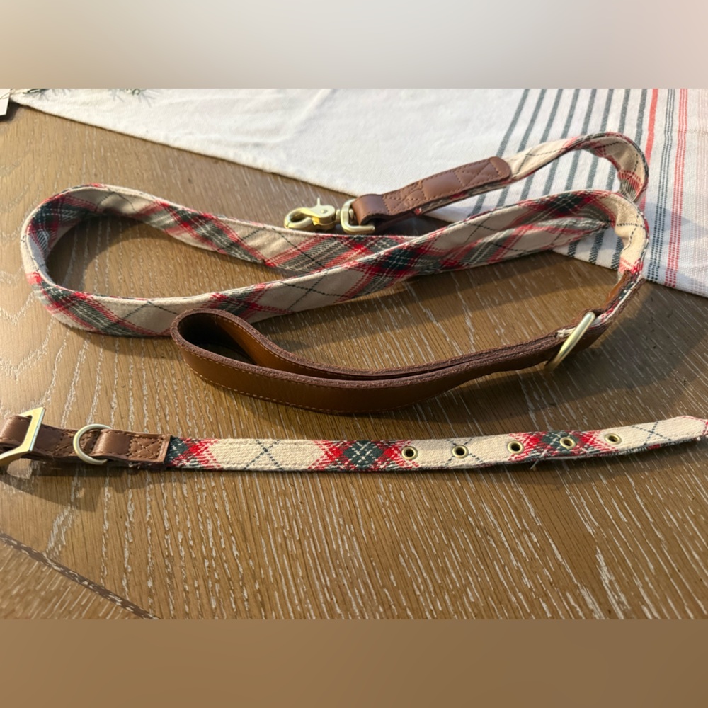 Hearth and hand by Magnolia Christmas plaid dog collar and lead NWOT
